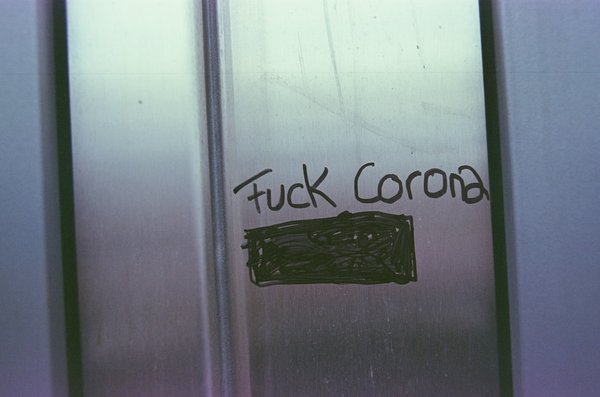 Est-il obligatoire d'imprimer la carte d'embarquement ?